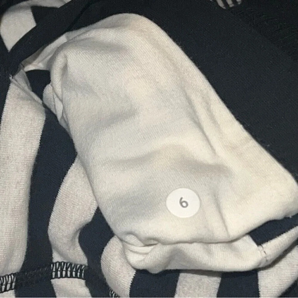 Lululemon Rollin' With My Omies Hoodie Size 6 ❤️ - Picture 10 of 10